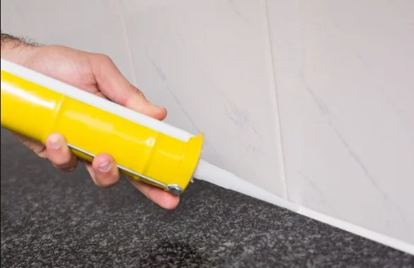 En Kuvvetli Silikon Yapıştırıcı Hangisi? — kapak görseli